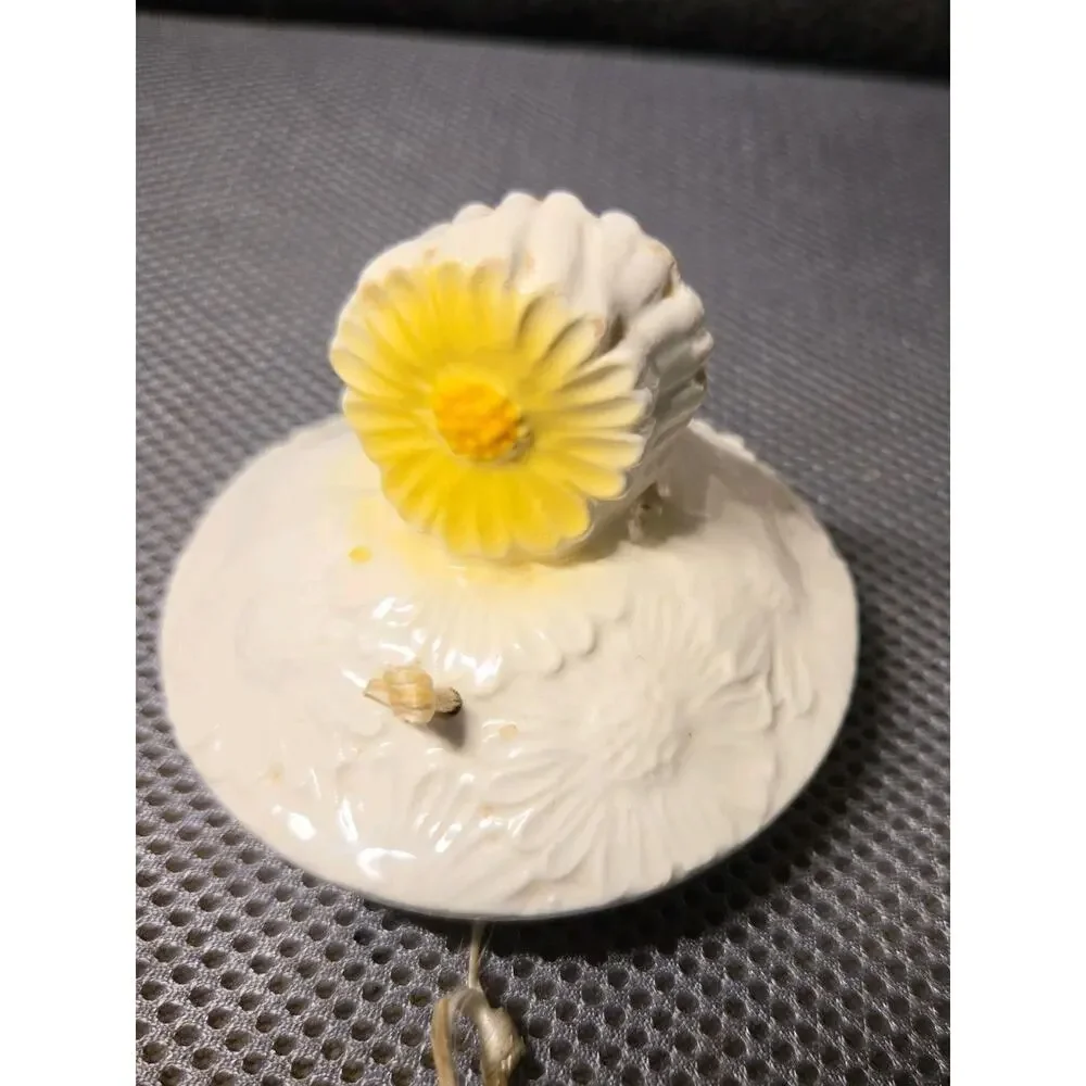 Vintage Rubens Floral Teapot 1968 Yellow White Daisy’s Wire Handle Grannycore